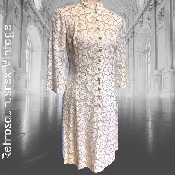 Vintage Lace dress - Picture 7 of 8